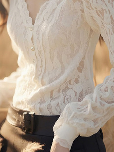 Spring French Style Unique Beautiful Niche Western Style High-end Light Luxury High-end Warm Soft Style Design White Lace Top