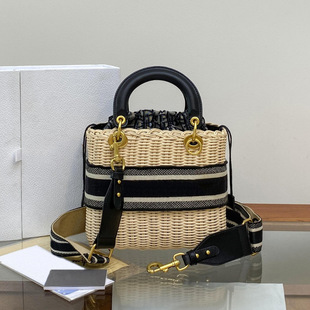 High sense of bamboo woven basket ladies bag high quality embroidery cosmetic bag a generation of fashion Joker