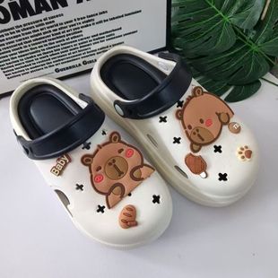 Забавные туфли капибары
