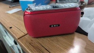 Factory wholesale Golden Lycra J37 Bluetooth speaker multi-function card speaker radio outdoor portable audio