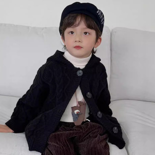 Jiaye Children Pin 2024 Детский осенний новый чистый цвет с высоким воротником и нижней рубашкой для мужчин и женщин