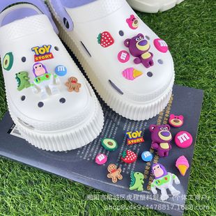 Hole Shoes DIY Accessories Shoe Buckle Creative 3dl Three-Dimensional Detachable Buass Lightyear Strawberry Bear suit Shoe Flower Decoration