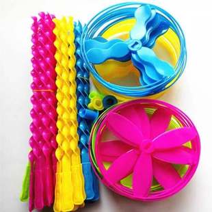 Hand-pushed flying saucer flying sky fairy wheel toy rotatable bamboo dragonfly turning music Frisbee nostalgic toy wholesale