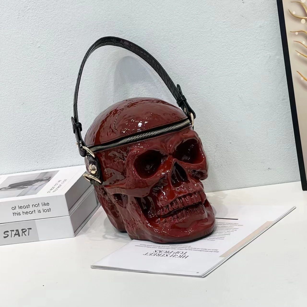 Skull tote bag, Halloween quirky crossbody/shoulder bag, in stock, dropshipping available, unique design.