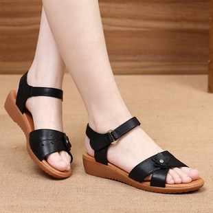 Summer Low Heel Flat Sandals for Mom Women Genuine Leather Sandals Open Toe Middle-aged and Elderly Women's Sandals Beach Soft Sole