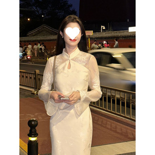 2025 Новый китайский стиль улучшенный cheongsam женский ранней весной с полыми водяными воротником Guofeng Fish Fish Fei Cheongsam элегантное нежное платье