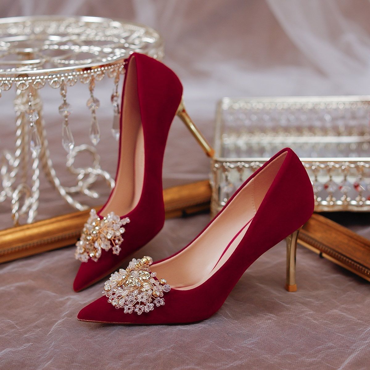 Pointed-toe wedding shoes for women, new 2024 style, perfect for wedding dresses, brides, and bridesmaids; French-style crystal high heels.