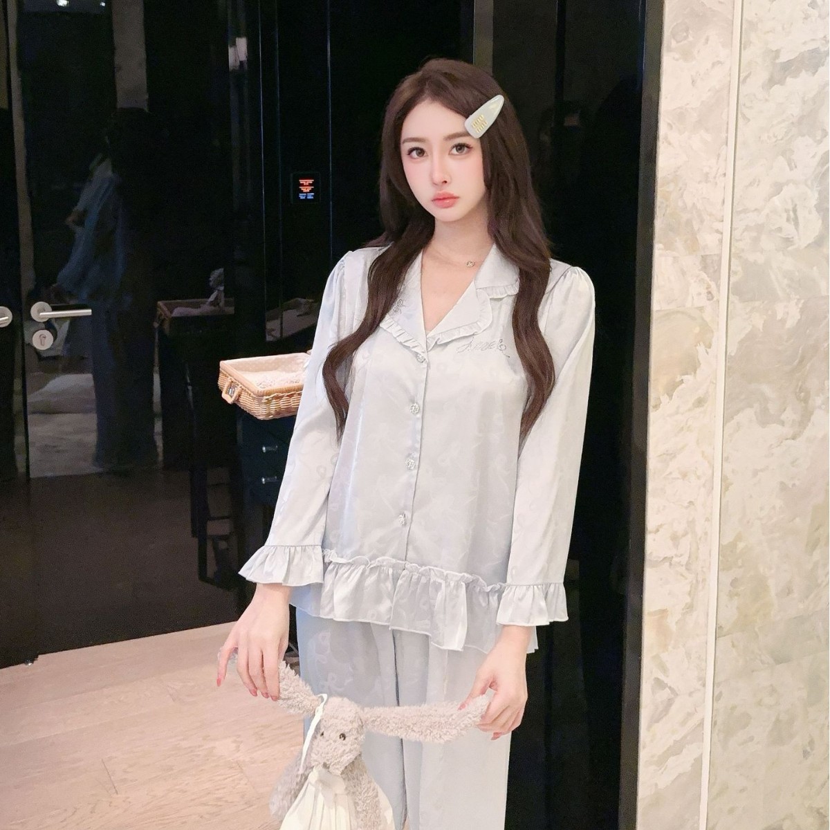 New autumn jacquard ice silk pajamas, long sleeves and pants, rhinestone and lace trim, sweet and sophisticated loungewear.