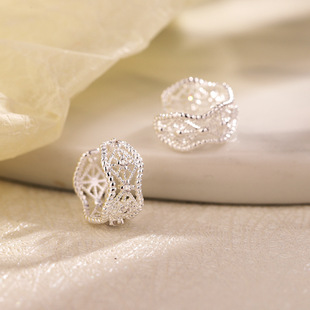 Sai Well Sweet Lace Mesh Zircon Ear Clip No Ear Holes Stacked Wear Personalized Hollow Design Wave Twist Ear Clip