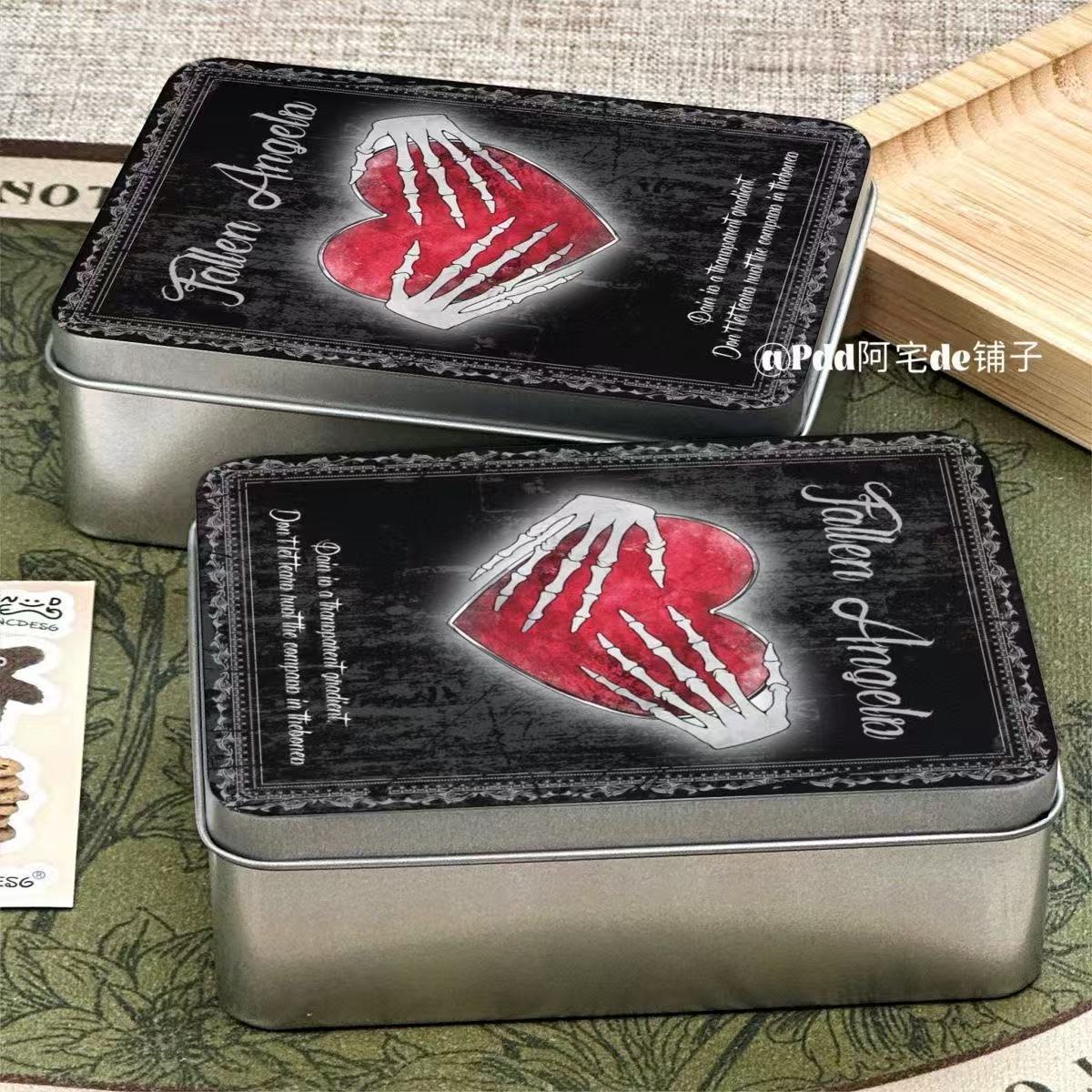 Rectangular Flip-Top Small Metal Box, Small Card Storage Box, Simple and Cute Waterproof Storage Box, High Aesthetic Value for Desktop Use