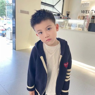 Children's cardigan sweater autumn and winter 2023 new boys' thickened hooded sweater baby girls' warm coat fashion