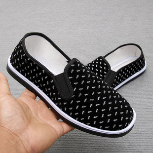 Old Beijing Women's Cloth Shoes Ethnic Style Handmade Cloth Shoes with Generous Mouth Flat Black Bottom Buckle with Stall Running Amount