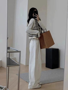 Winter outfit with a set of plus size chubby girl cover meat slimming salt line to wear fashionable age-reducing light ripe three-piece suit