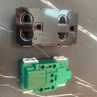 Foreign trade export is specially for Thai standard Vietnam standard American standard 6-hole two-position socket child safety lock socket phosphor bronze