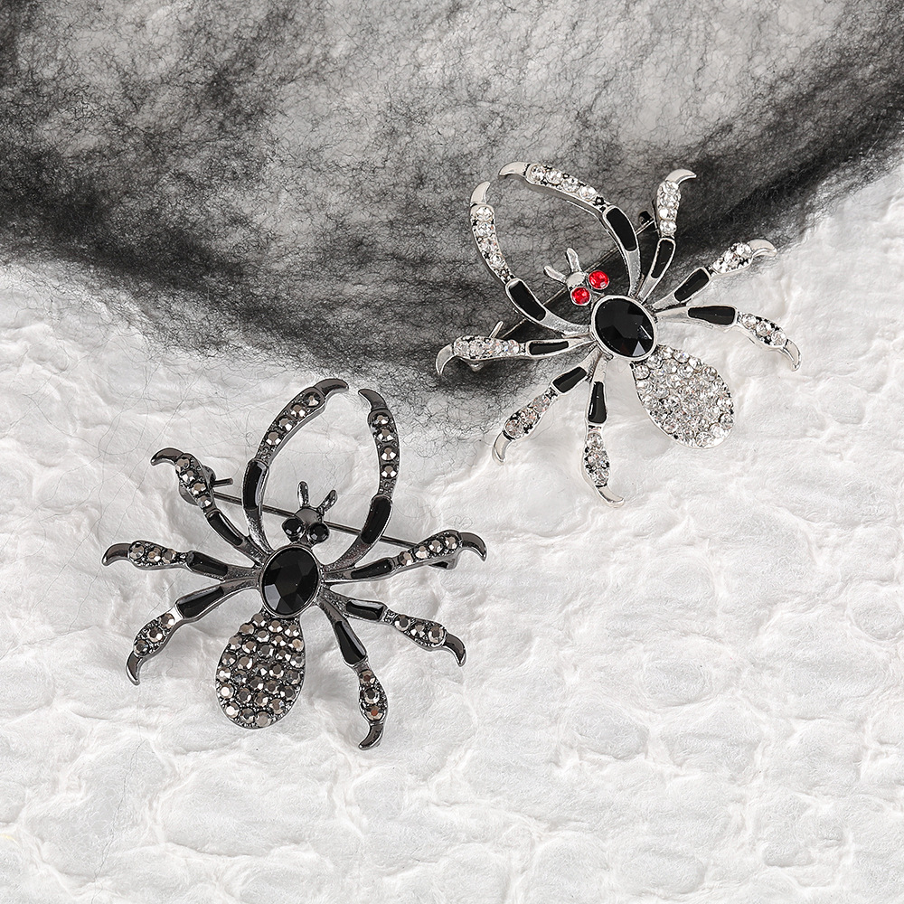 Cross-border European and American Diablo Halloween Retro Spider Brooch Funny Personality Fashion Corsage Pin Yiwu Accessories