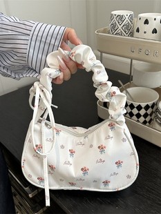 Japanese Style Sweet and Western Style Niche Design Handbag Simple Underarm Bag 2025 New Shoulder Bag Printed Crescent Bag