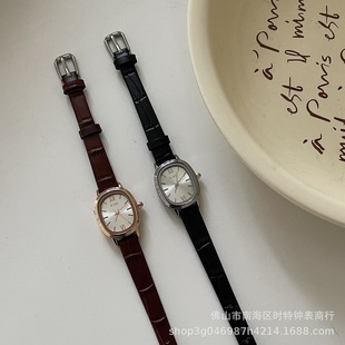 IEKE New Small Coco Oval Disc Niche Light Luxury Simple Retro High-end Sense Small Belt Quartz Watch Women