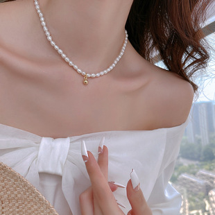 New Baroque Pearl Necklace Women's Light Luxury Niche High-end Design Sense Clavicle Chain Elegant All-match Beaded Necklace