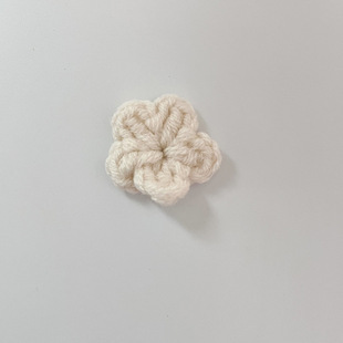 In stock cute cream color 3cm knitted wool flower accessories DIY fabric headdress material clothing accessories