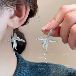 Vintage Iris Flower Earrings 2025 New Explosions High-end Light Luxury Ear Hook Antique Niche Unique Elegant Earrings