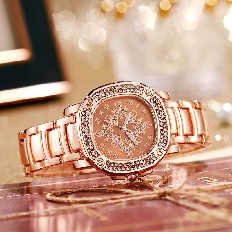 Live Stream Hot Selling Retro High-End Classic Monogram Square Women's Quartz Steel Watch