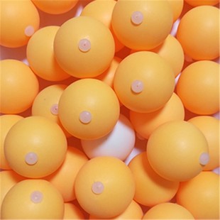 Table tennis ball with silicone plug suspension table tennis ball