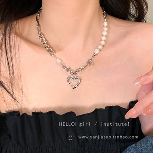 Alloy imitation pearl necklace light luxury niche stitching love necklace 2023 new hip hop hot girl clavicle chain
