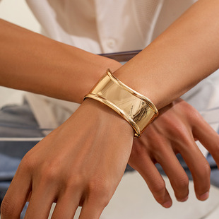 European and American men's geometric metal bracelet men's fashion hip hop personality Fashion open bracelet elegant all-match cross-border bracelet