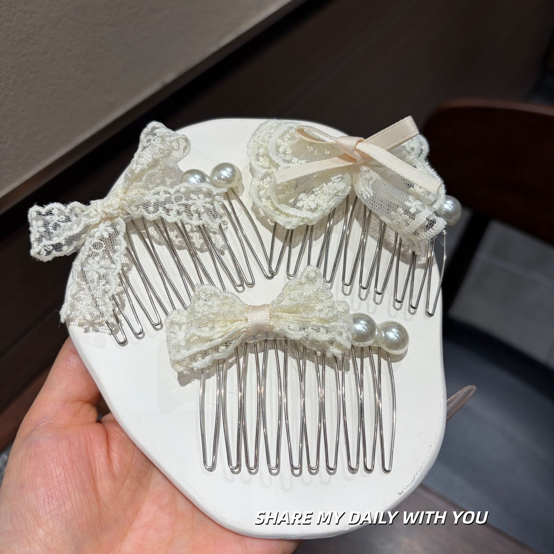 2026 Summer New Lace Bow Hair Comb with a High-End Feel, Faux Pearl Insert Comb, Elegant Bangs Hairpin Hair Accessory