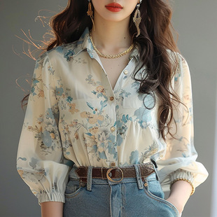 2024 new blue floral shirt women's spring and summer sun protection clothing this year popular beautiful foreign style chic small shirt