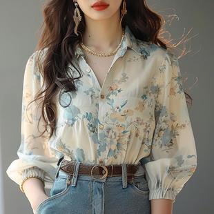 2024 new blue floral shirt women's spring and summer sun protection clothing this year popular beautiful foreign style high-end chic small shirt
