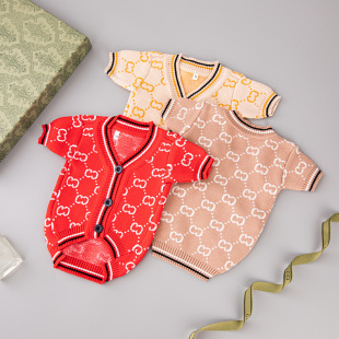 Cross-border cardigan fashion brand dog sweater autumn and winter thickened designer dog clothes Bomei small and medium-sized dog and cat supplies