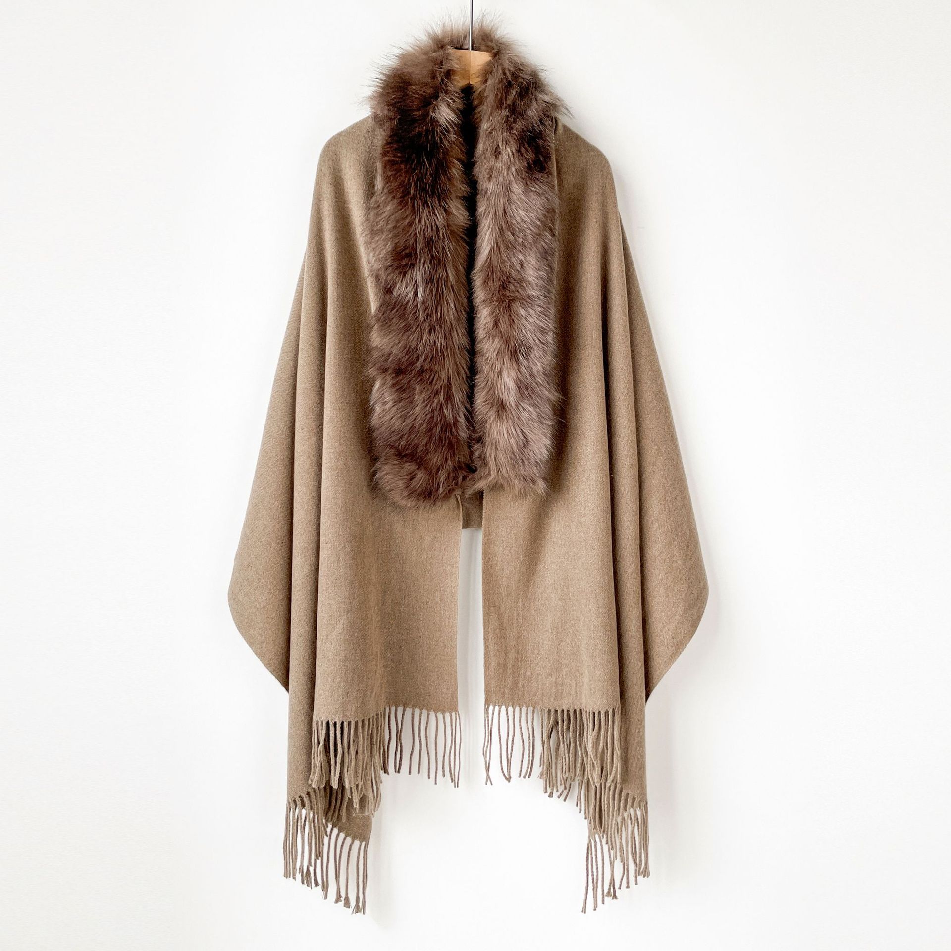 Autumn and Winter Fox Fur Scarf for Women, Imitation Cashmere Leopard Print Scarf, High-End Versatile Winter Warm Shawl