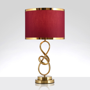 Post-modern light luxury desk lamp bedside lamp warm bedroom wedding wedding room everbright lamp accompany red European dimming lamp