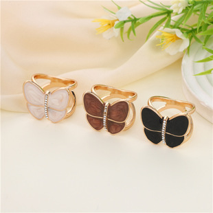 Shell Creative Pearl Silk Scarf Buckle Shirt Bow Tie Matching Decorative Buckle High-end Shirt Bow Tie Matching Fixed Decoration
