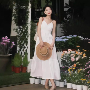 2024 Summer New French Style V-neck White Sling dress Women's Waist Design Niche Elegant Small Skirt