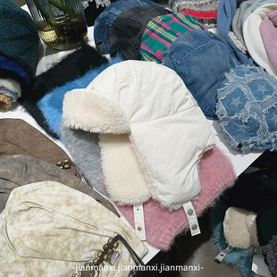 2024 autumn and winter new Korean version of warm ear protection two snowy cold thick warm light Lei Feng cap wholesale