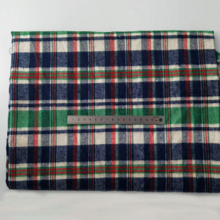 Polyester-Dyed Plaid Shirt Fabric New European and American Style Men's Shirt Fabric Casual Wear Yarn-Dyed Plaid Fabric