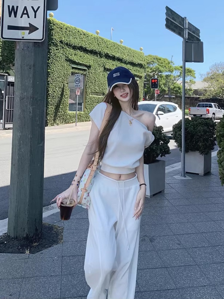 Slant-Neck Off-Shoulder Short-Sleeve Set for Women, Loose Straight-Leg Casual Wide-Leg Pants Set, Summer 2026 New Two-Piece Set