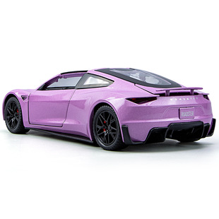 1:24 Спортивный автомобиль Tesla
