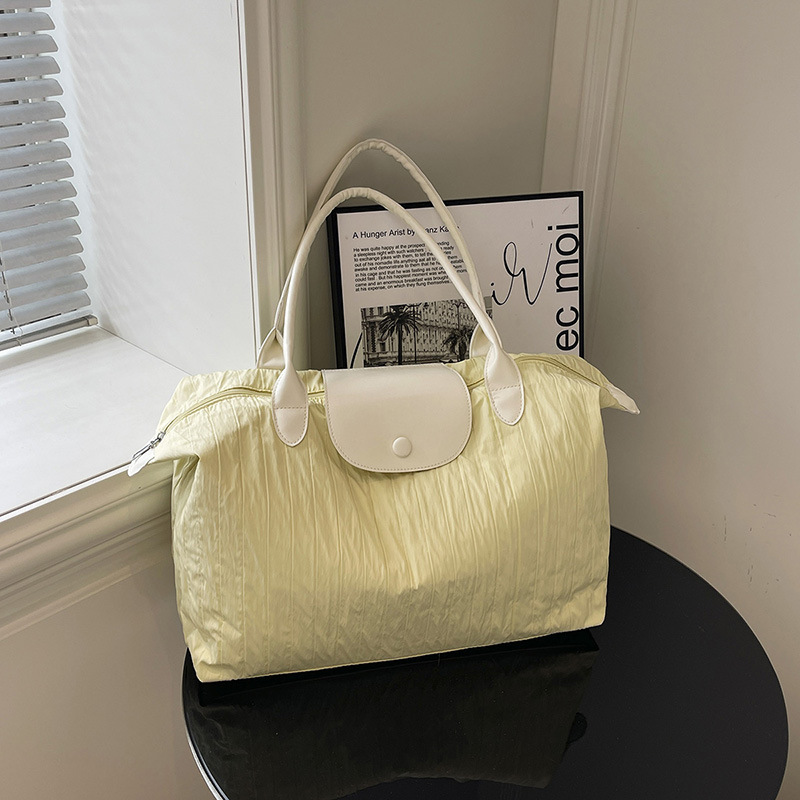 Large capacity lightweight travel bag for women, short trip business trip handbag, 2026 new style, single shoulder commuter gym bag, maternity bag