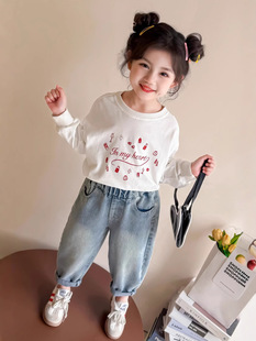 Quality original in stock straight hair shelves to sell a generation of 2025 spring and autumn explosions female baby jeans