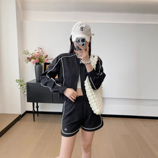 Jisoo Kim Ji Soo's Same Style High Version Alo Yoga Contrasting Edge Zipper Short Sun Protection Jacket Sports Shorts