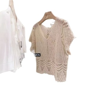 French Style Sweet Hollow Crochet V-neck Ice Silk Short-sleeved Sweater Women's Summer Unique Chic Beautiful Blouse Top