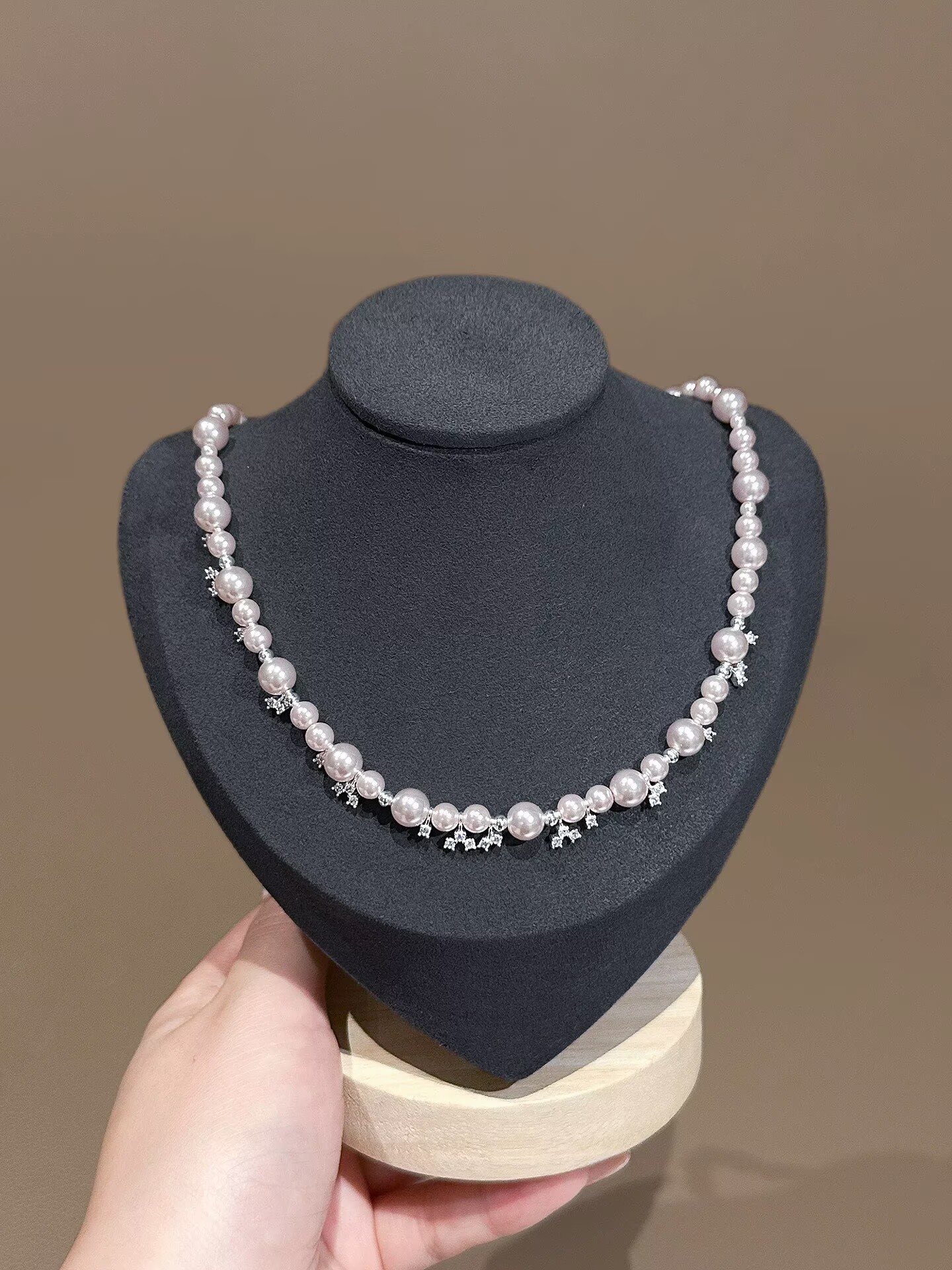 Flower and Youth: Same Style as Ma Sichun and Li Qin - Bubble Nebula Necklace, Light Luxury Niche High-End Clavicle Chain Accessory