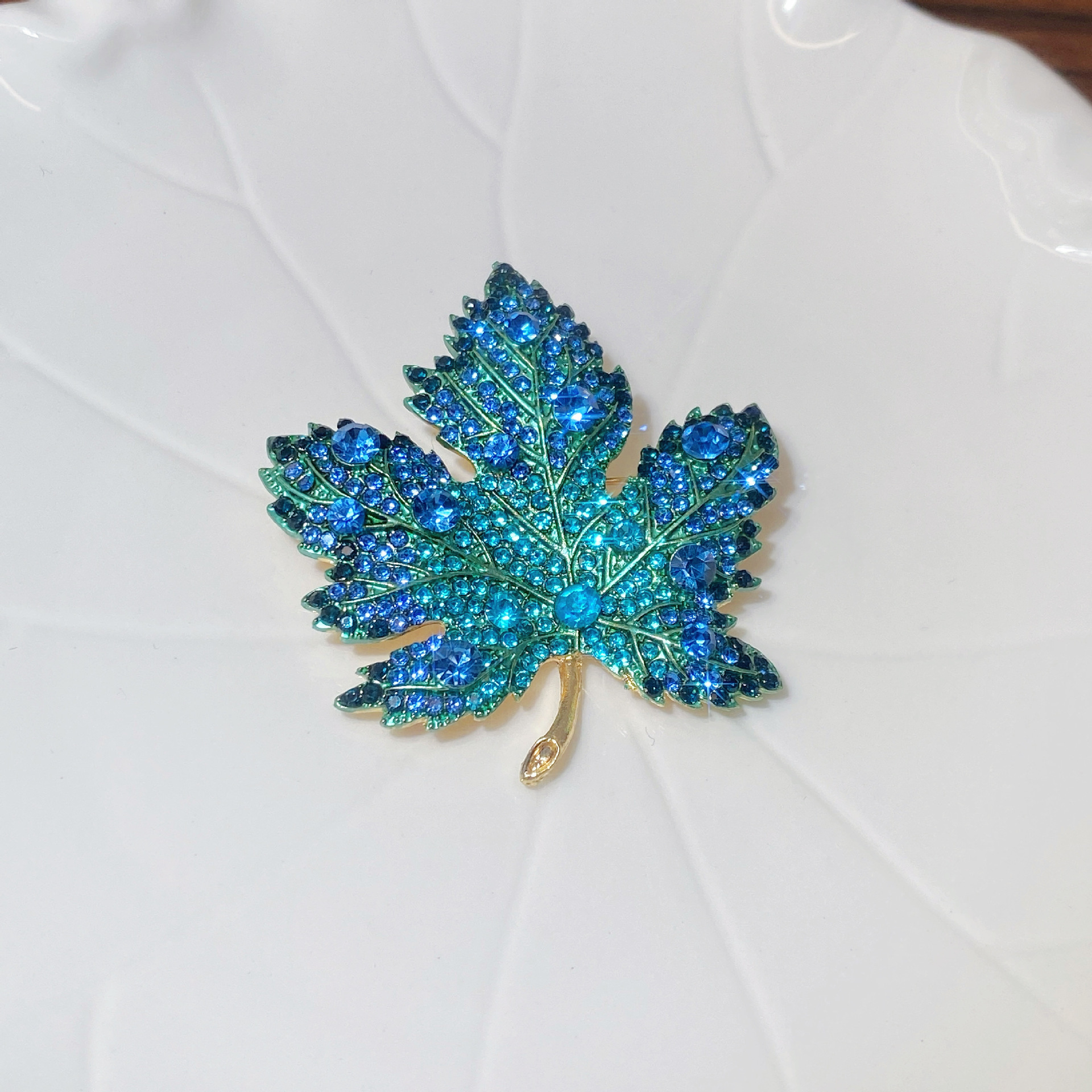 Crystal Pearl Brooch for Women, Full Diamond Corsage, Large Pin, Shawl Buckle, Korean Style Collar Pin, Accessory for Dresses, Tulip
