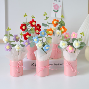Valentine's Day gift puff bouquet hand gift wool flower hand-held bucket flower hand-woven in stock wholesale