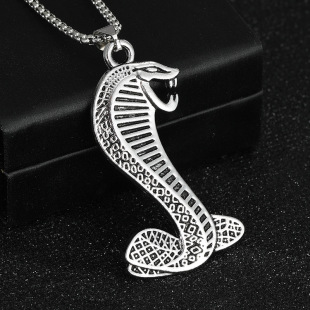 New Cross-border Creative Metal Cobra Pendant Necklace Men's Zodiac Snake Jewelry Amazon Hot Wholesale