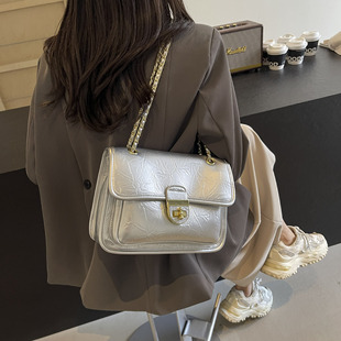 Cross-border Korean Fashion Chain Bag Women's New 2024 Summer Simple Casual Small Square Bag High-end Underarm Bag