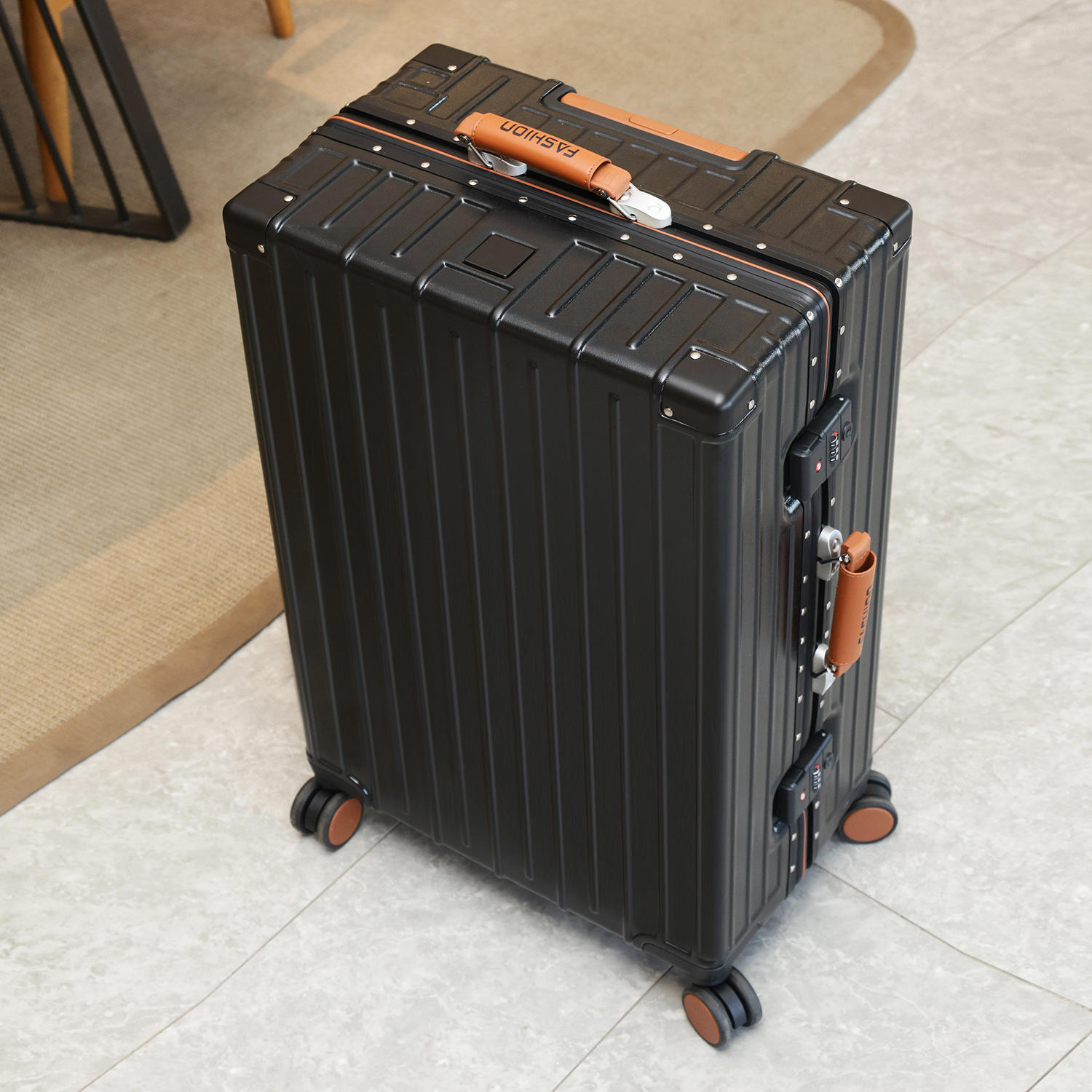 Black New Suitcase, Strong and Durable, Contrasting Color Pull Rod 20 Aluminum Frame 24 Large Capacity 26 Cup Holder Mobile Phone Holder 28